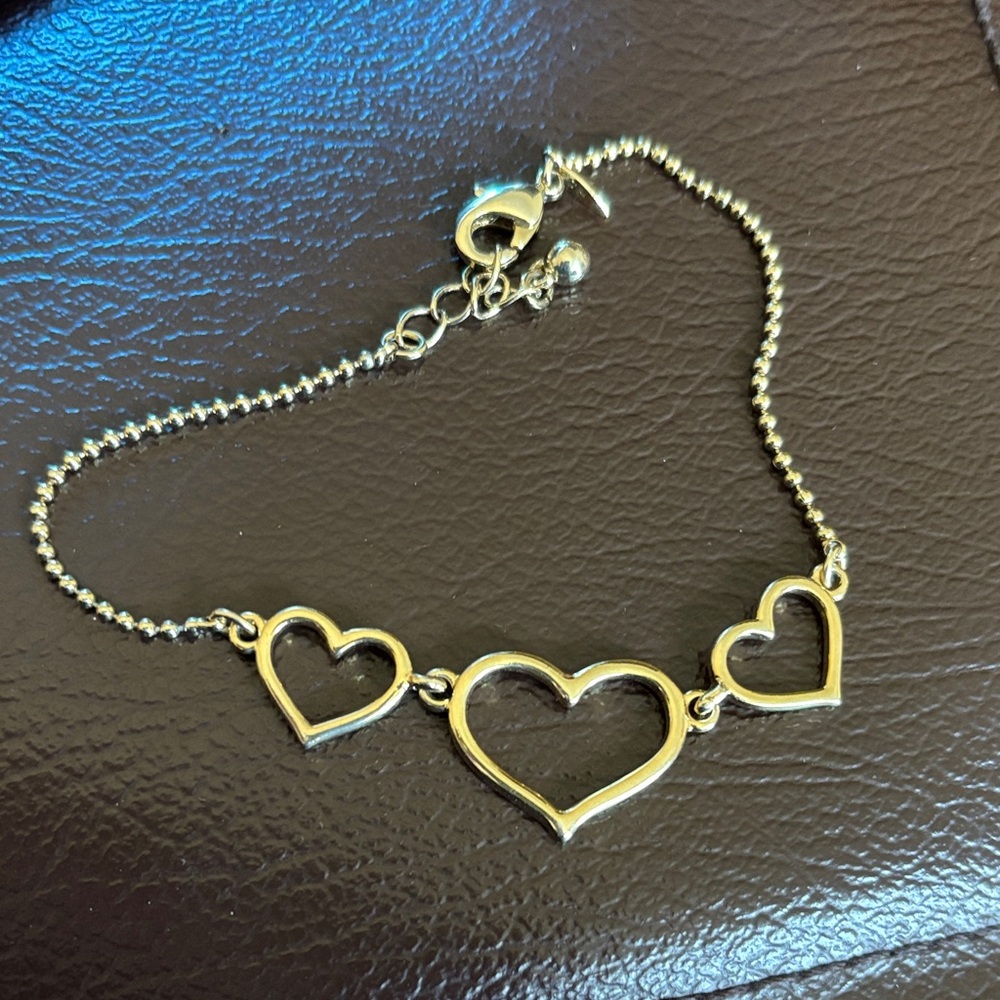 Avon Gold Tone Multi Heart Jewelry Set - Necklace, Bracelet & Earrings - Picture 4 of 5